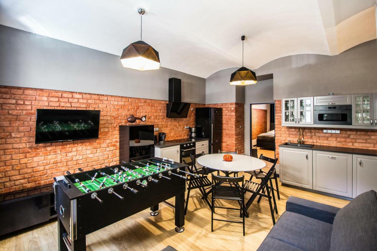 3bdr Ruterra With Table Football Praga